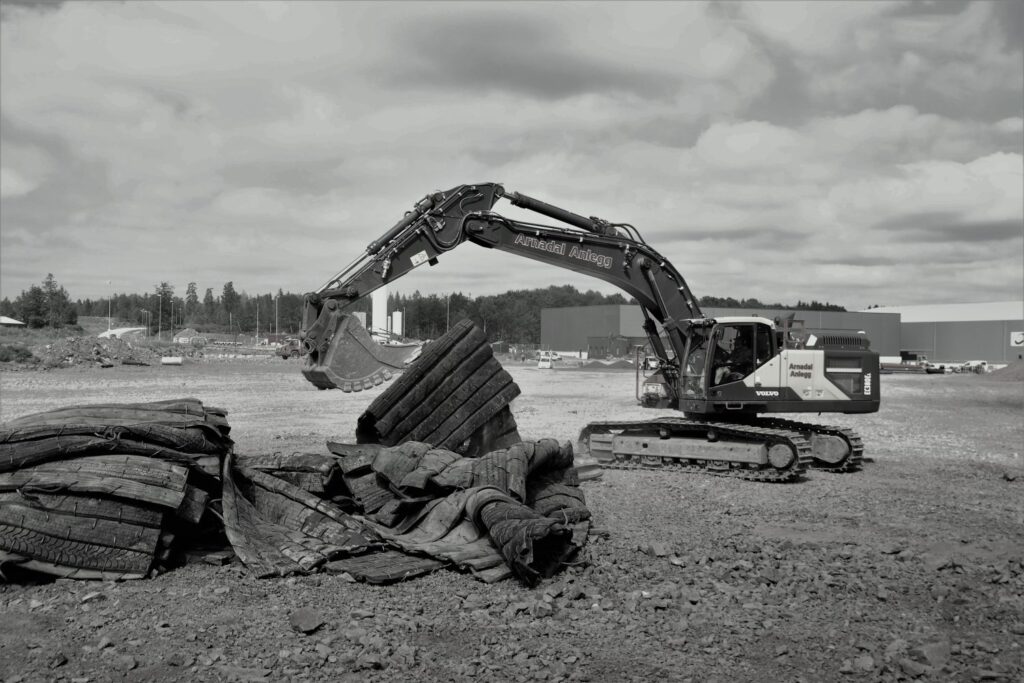 Bore- og sprengningsarbeid i Borgeskogen Næringsområde i Vestfold. Kjell Foss er din pålitelige partner for industriprosjekter.
